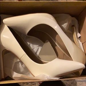 Size 9 white heels